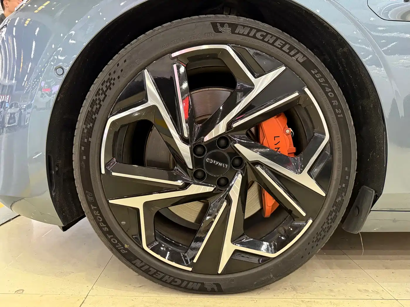 Lynk & Co Z10 2025 95kWh 702km AWD Smart Drive Ultra фото 6