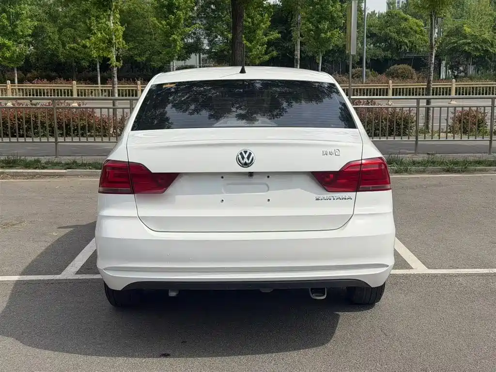 Volkswagen Santana 2016 1.4L Manual Trend Edition фото 24