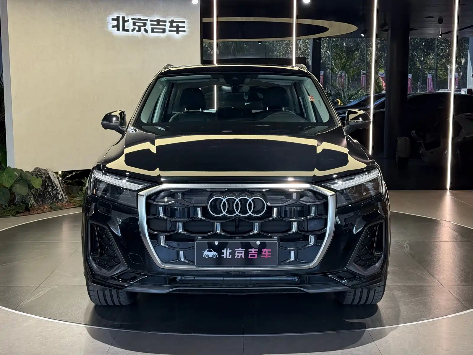 Фото 2 - Audi Q7