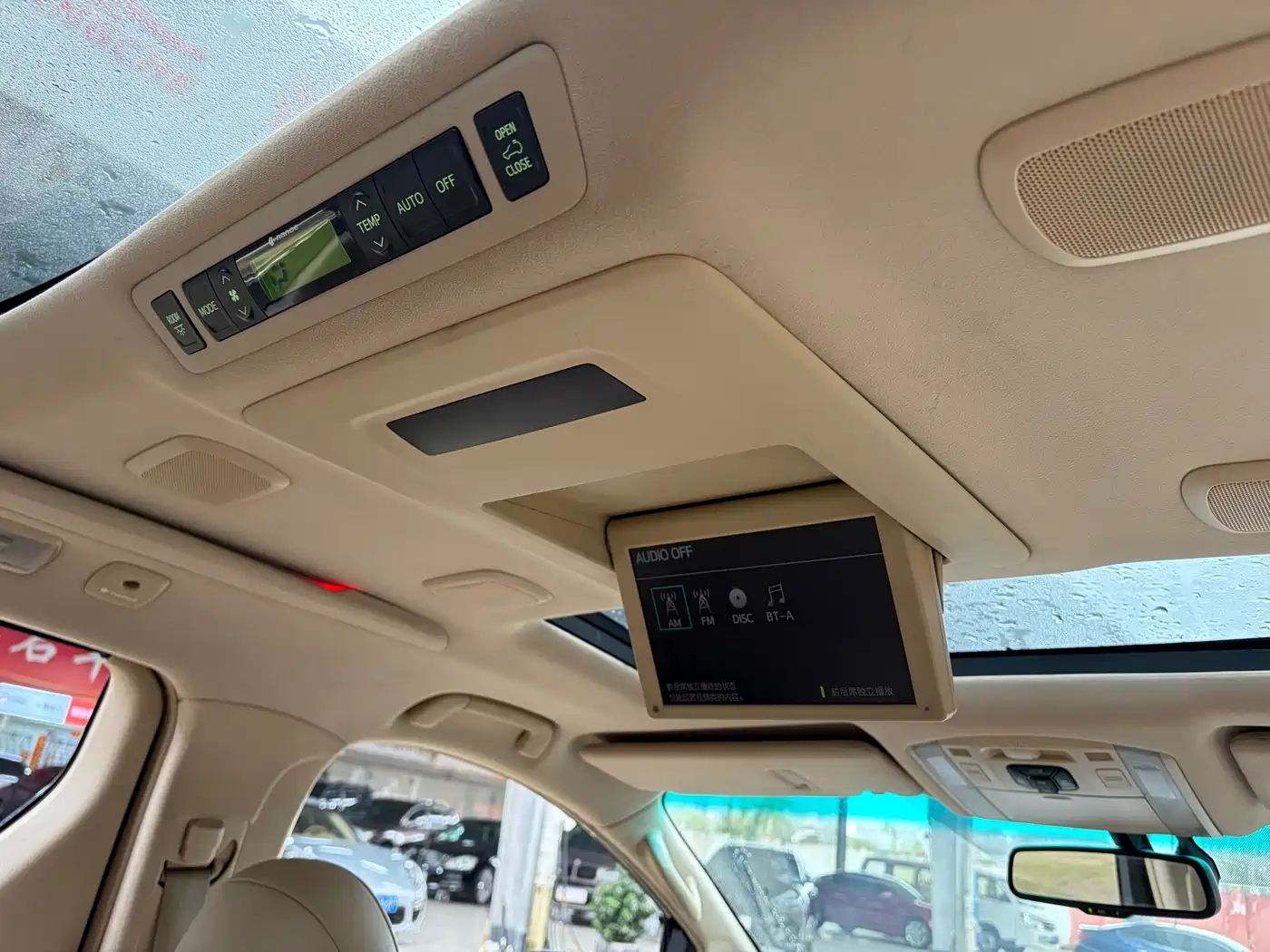 Toyota Alphard 2012 3.5L Luxury Edition фото 12