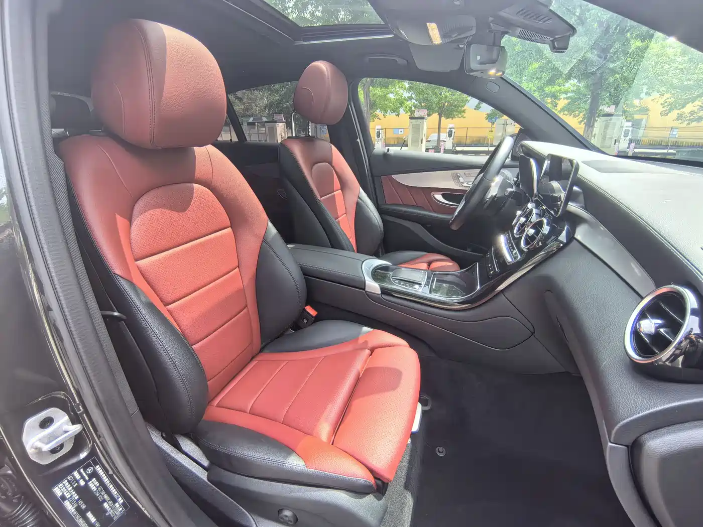 Mercedes-Benz GLC Coupe 2022 GLC 260 4MATIC Coupe SUV фото 7