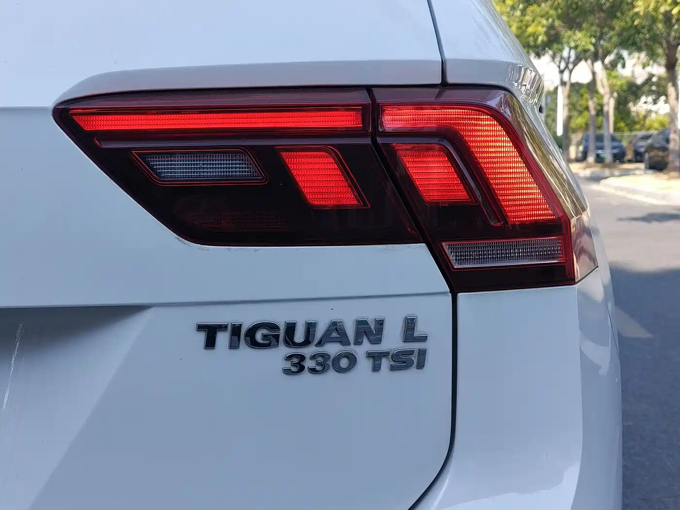 Volkswagen Tiguan L 2018 330TSI Automatic 2WD Luxury Edition фото 10