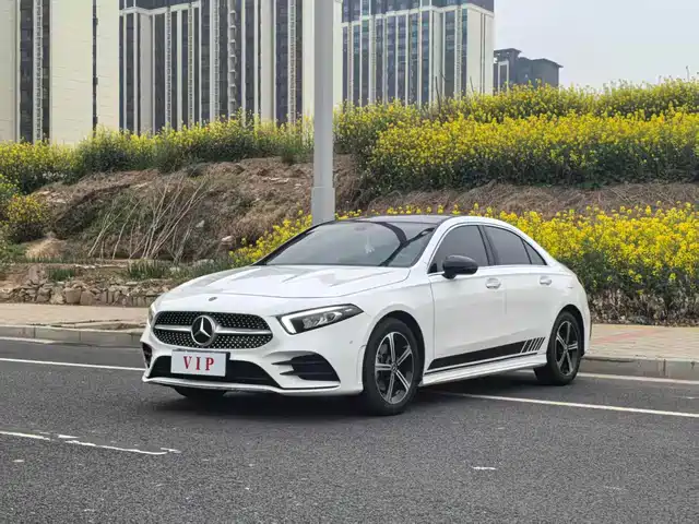 Mercedes-Benz A-Class 2024 Facelift A 200 L Fashion