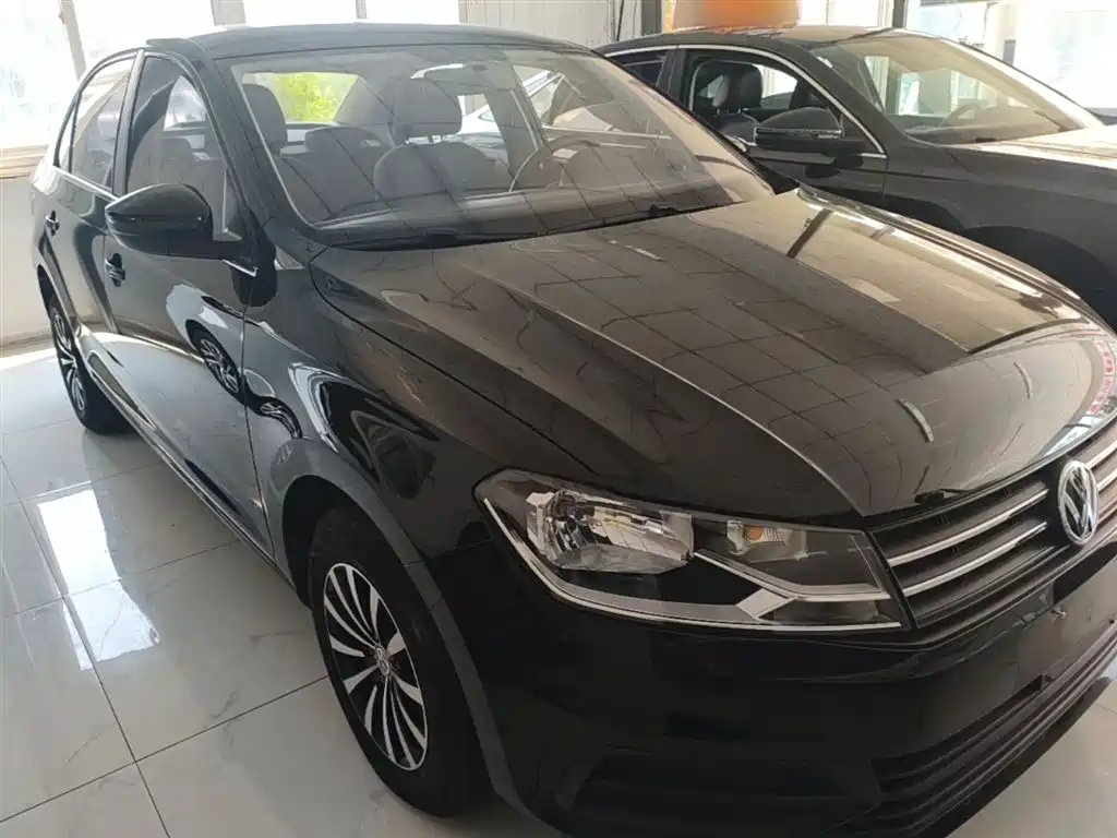 VOLKSWAGEN SANTANA