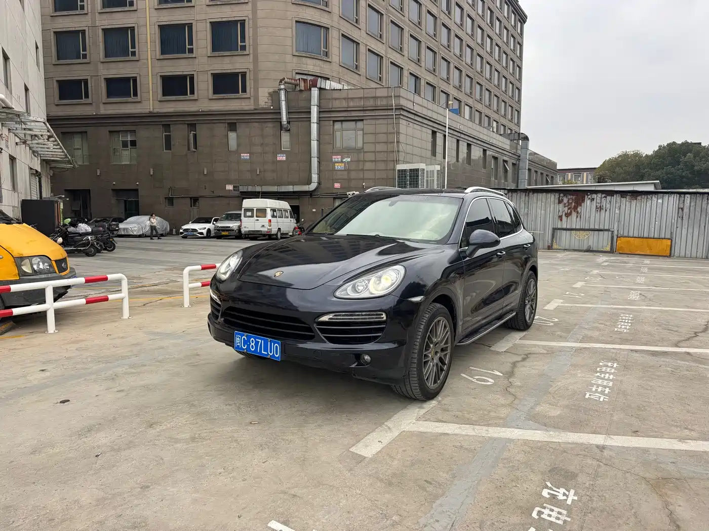 Porsche Cayenne 2011 Cayenne 3.0T фото 3