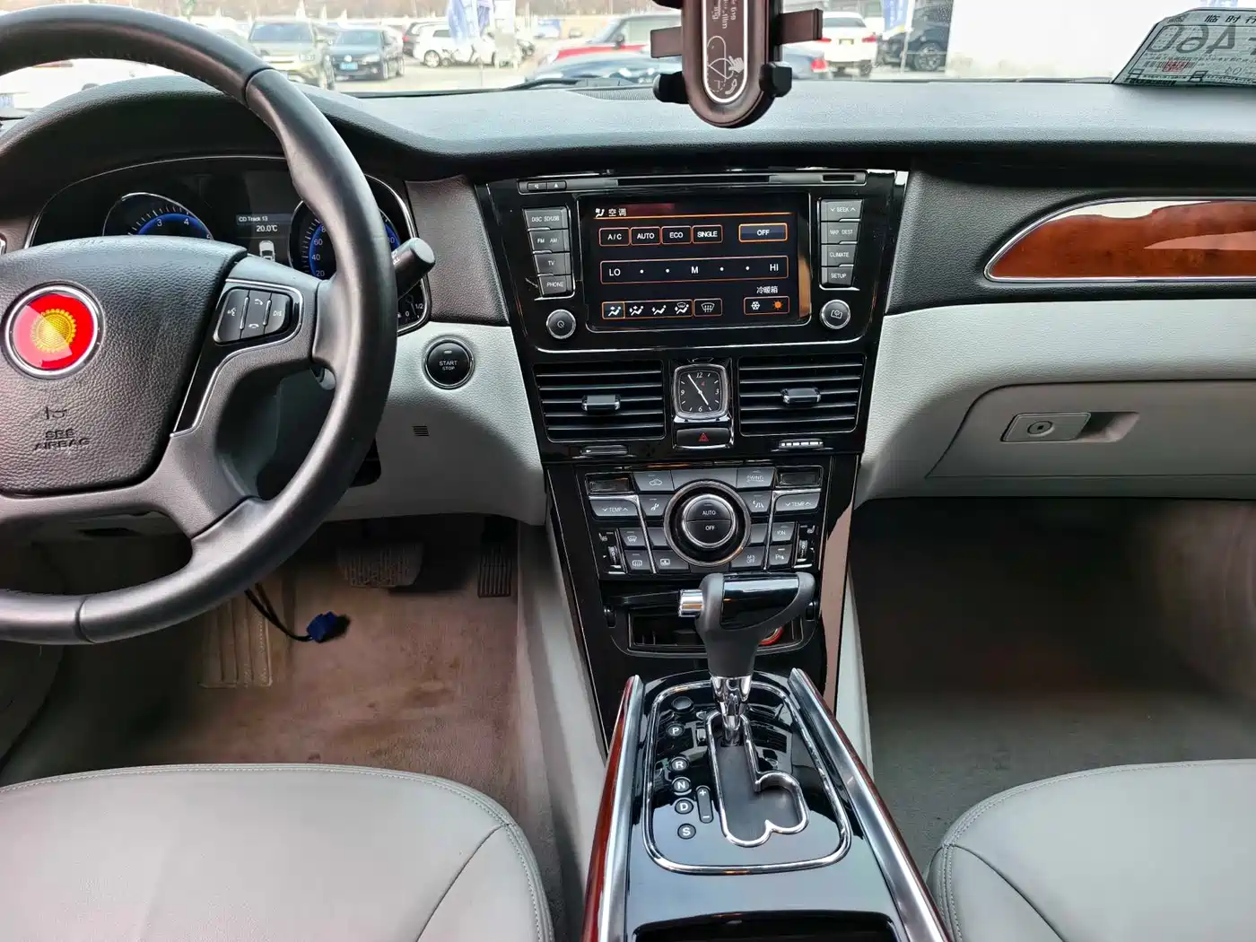 Hongqi H7 фото 13