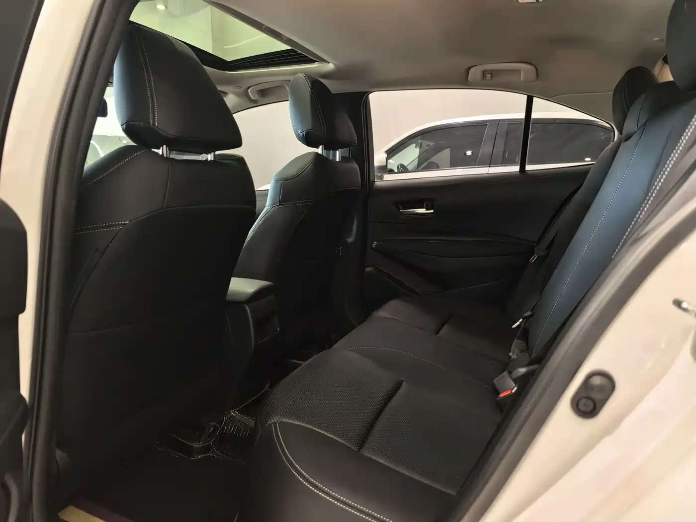 Toyota Corolla 2023 1.2T Elite Edition фото 12