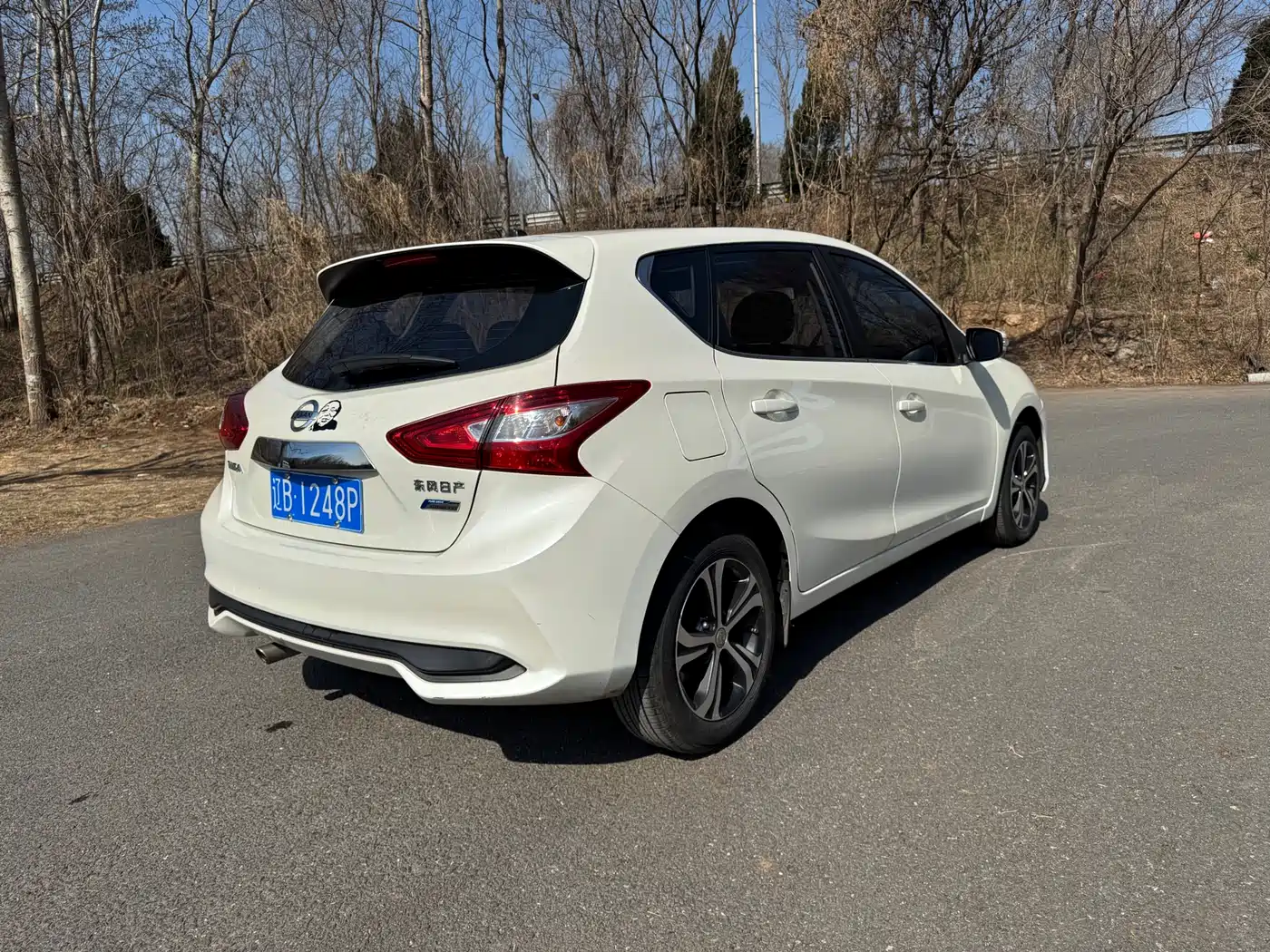 صورة 26 - Nissan Tiida
