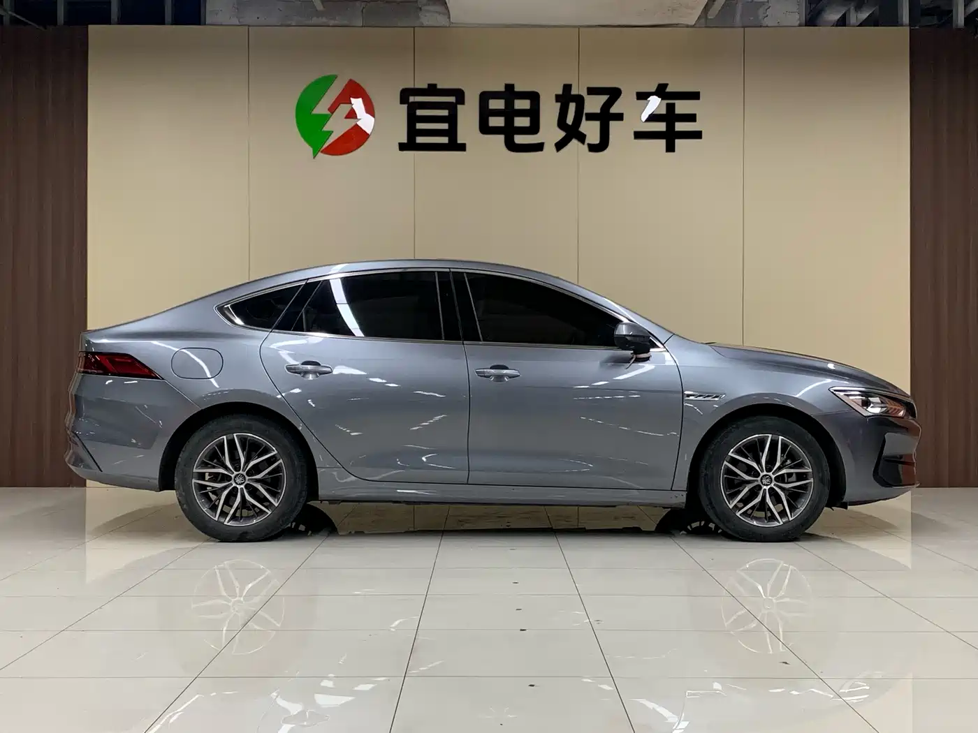 BYD Qin PLUS 2021 EV 500KM Premium Model фото 4