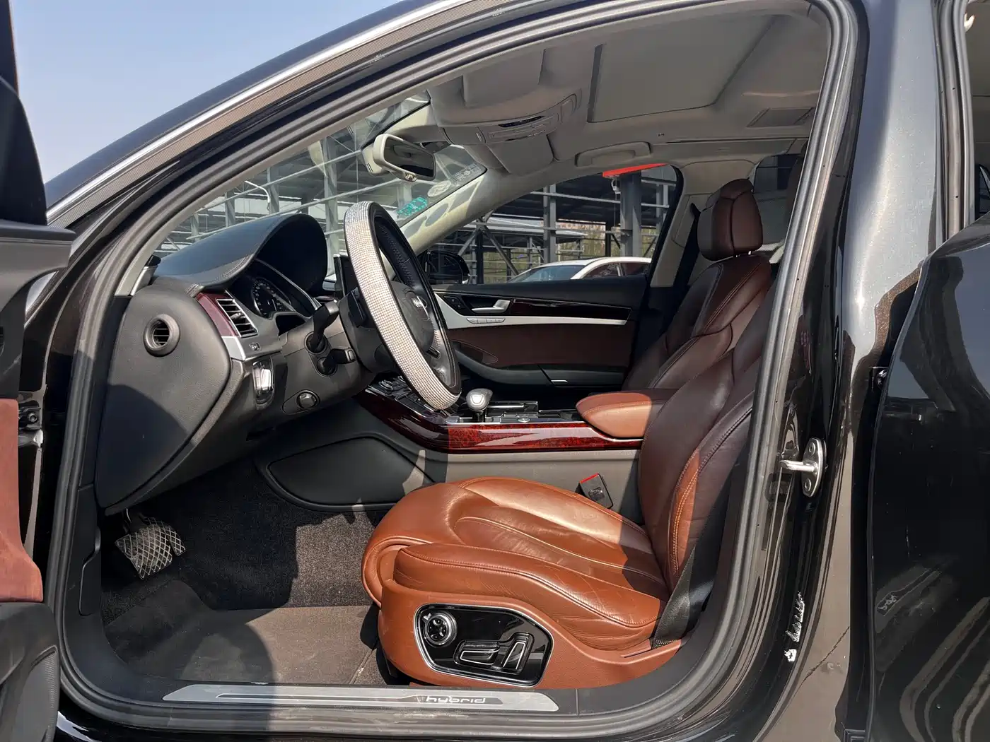 Фото 7 - Audi A8