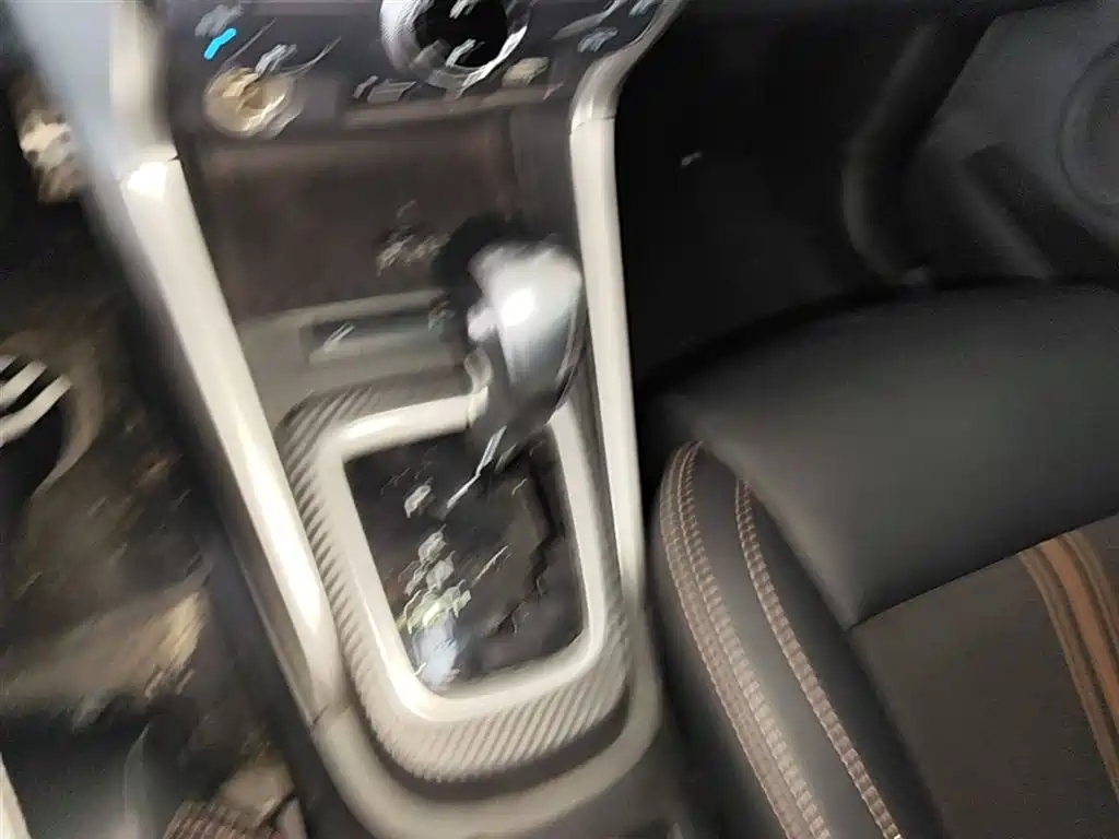 BYD Yuan 2016 1.5L Automatic Luxury фото 14