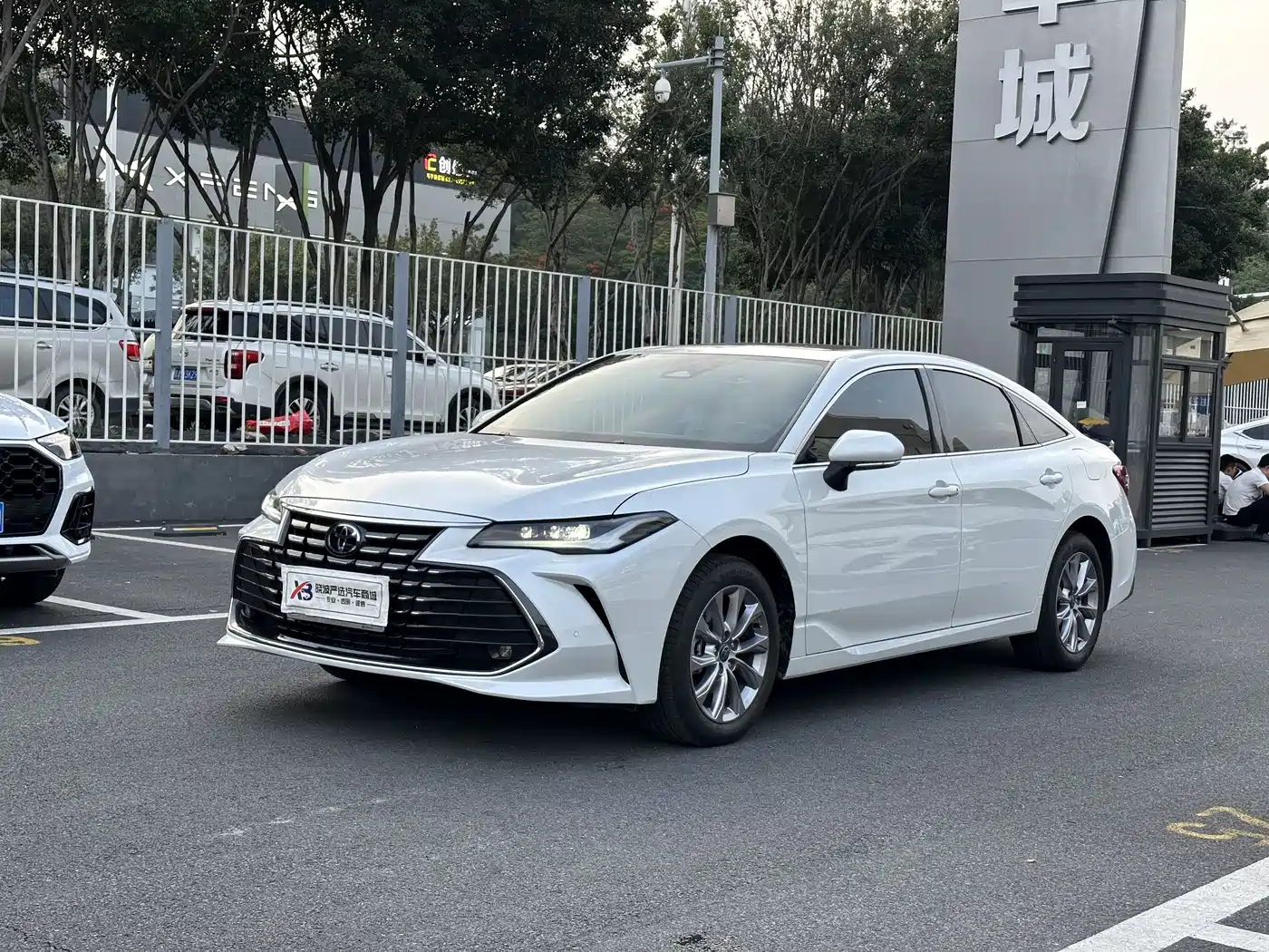 Toyota Avalon 2024 Model 2.0L Progressive Edition