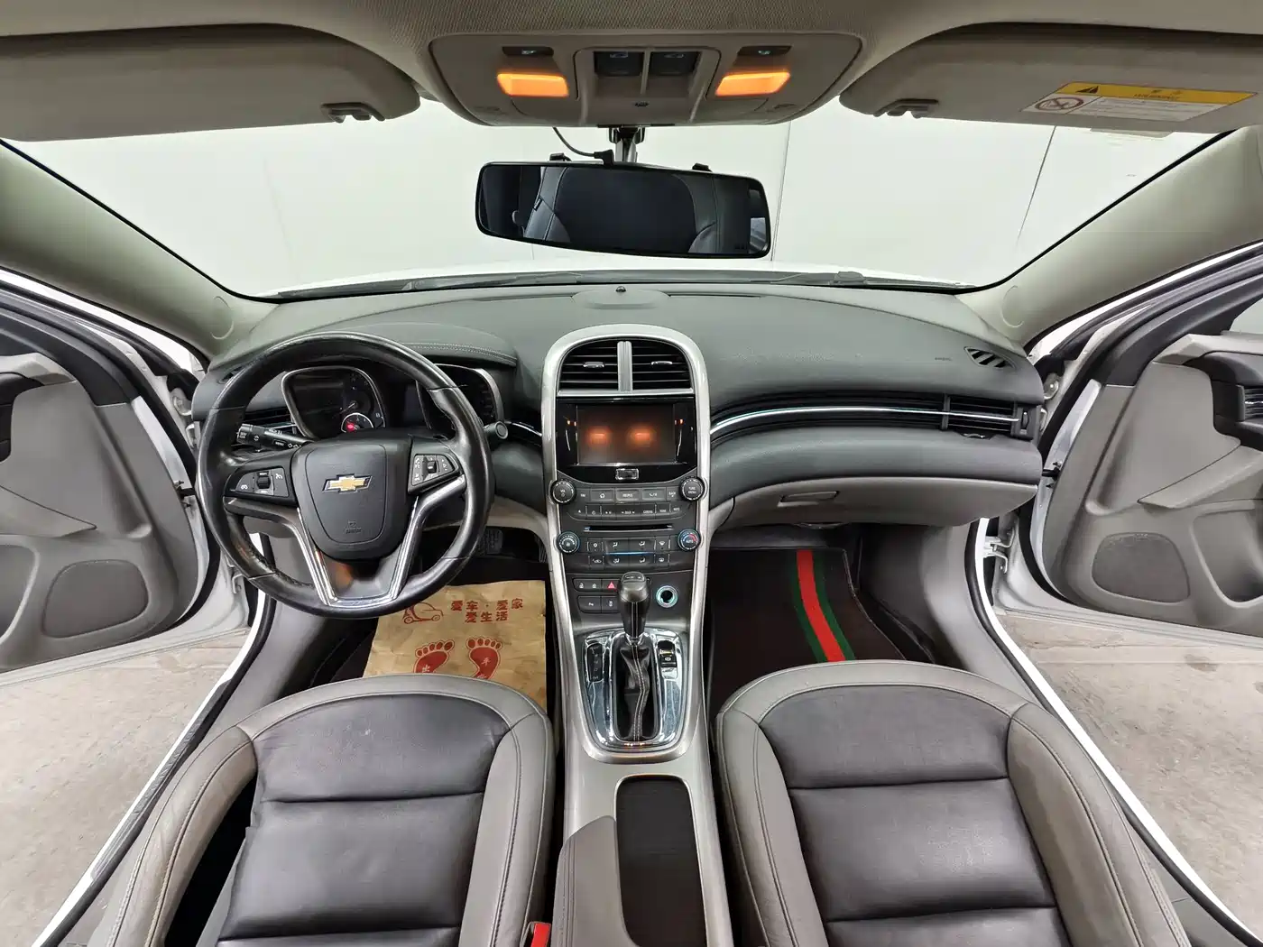 Chevrolet Malibu 2014 2.0L Automatic Luxury фото 9