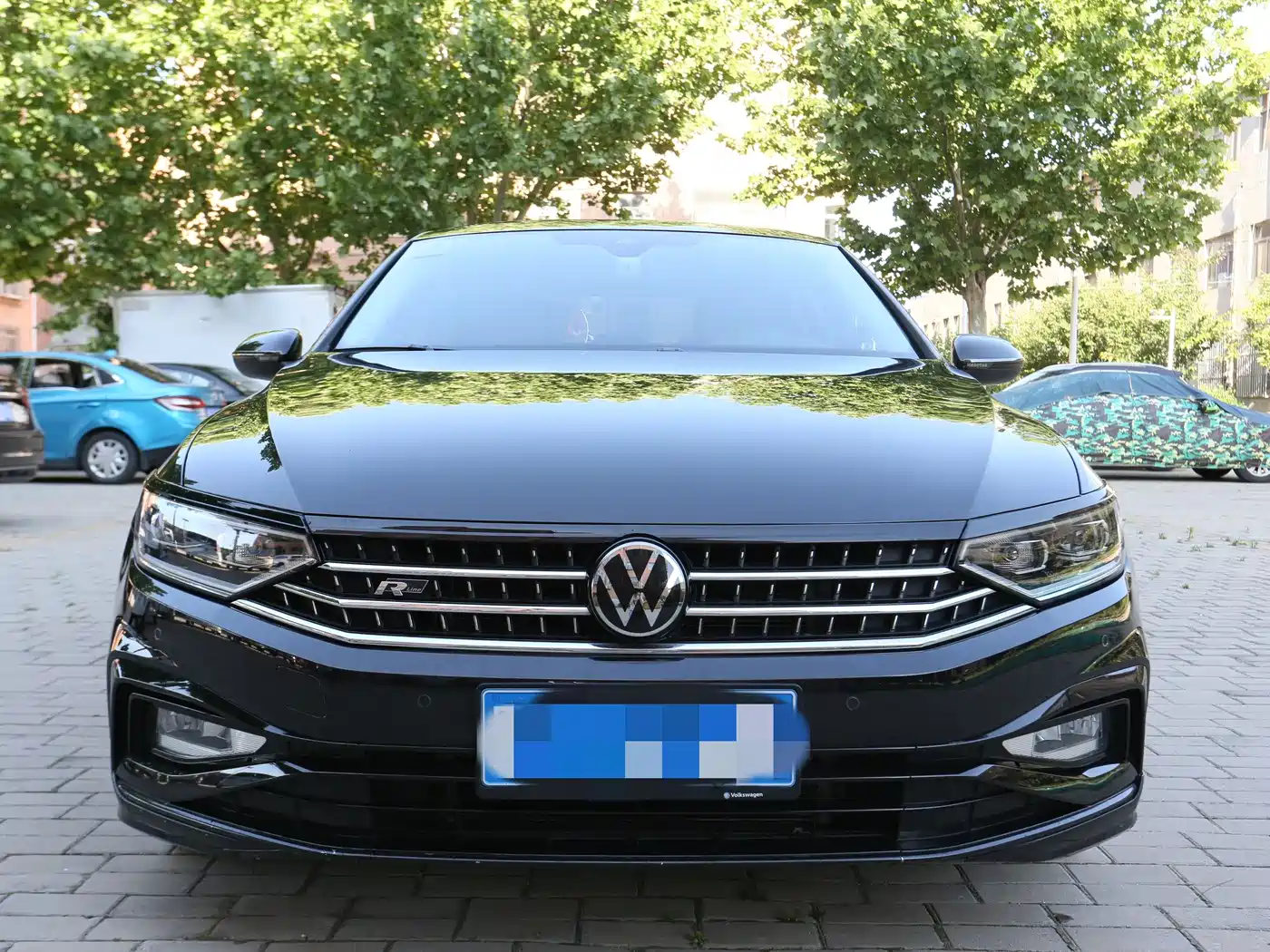 Volkswagen Magotan 2023 Model 2 Million Commemorative Edition 330TSI DSG Luxury фото 2