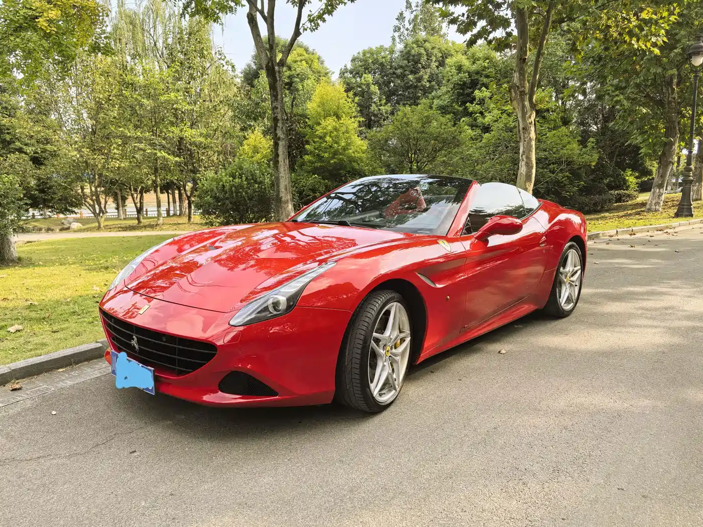 2017 Ferrari California T