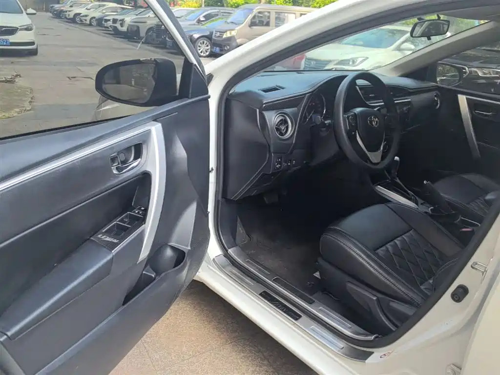 Toyota Levin 2017 Facelift 185T CVT Elite (China V) фото 16