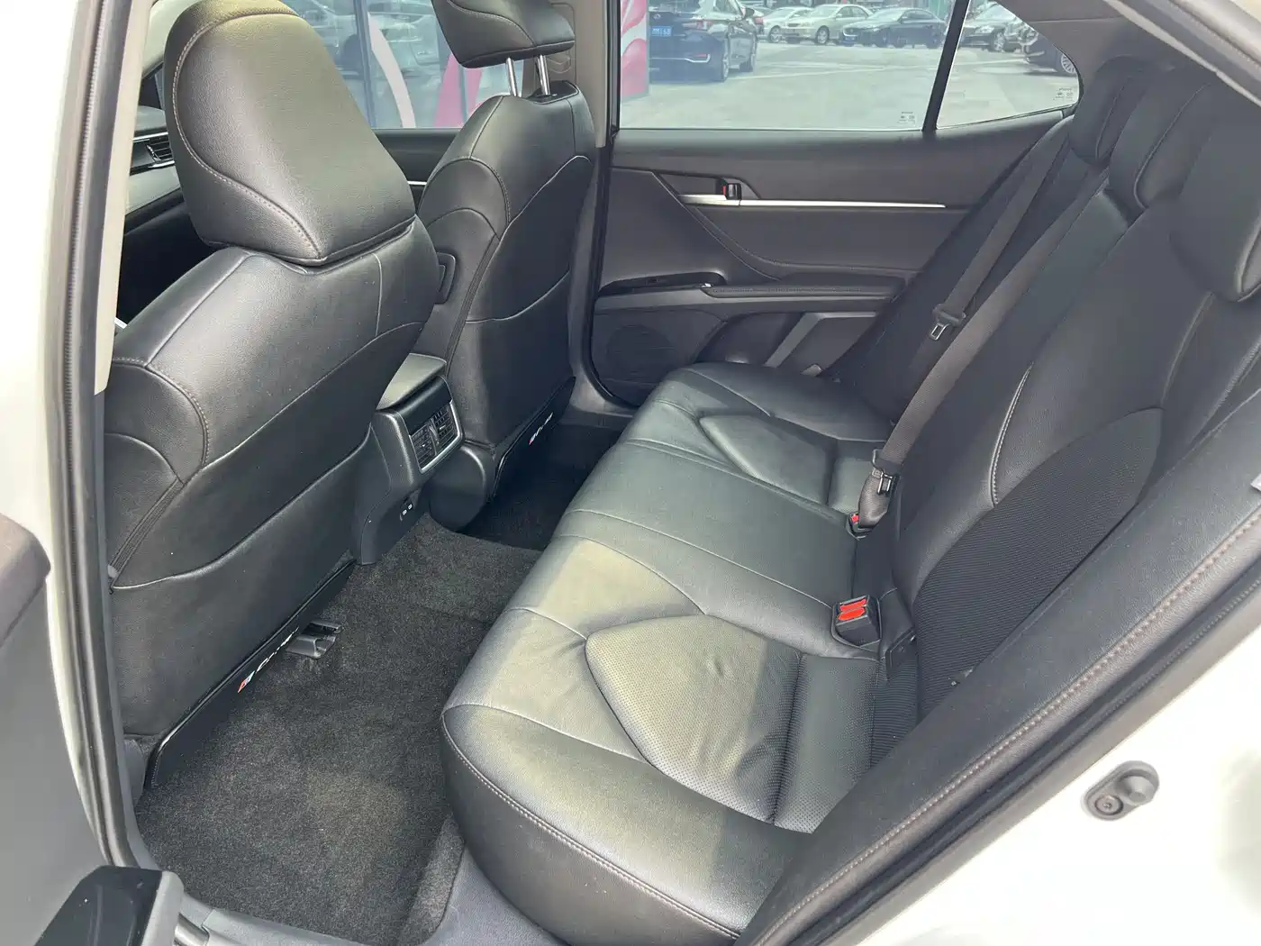 Toyota Camry 2023 2.5G Luxury Edition фото 9