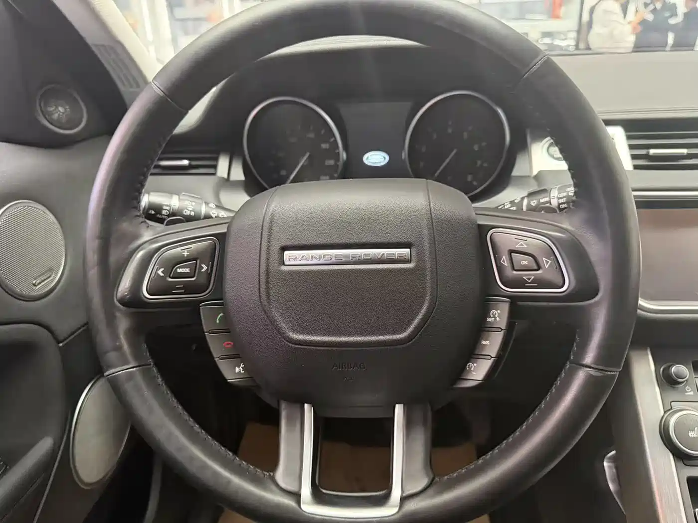 Land Rover Range Rover Evoque 2018 240PS SE Smart Edition фото 4