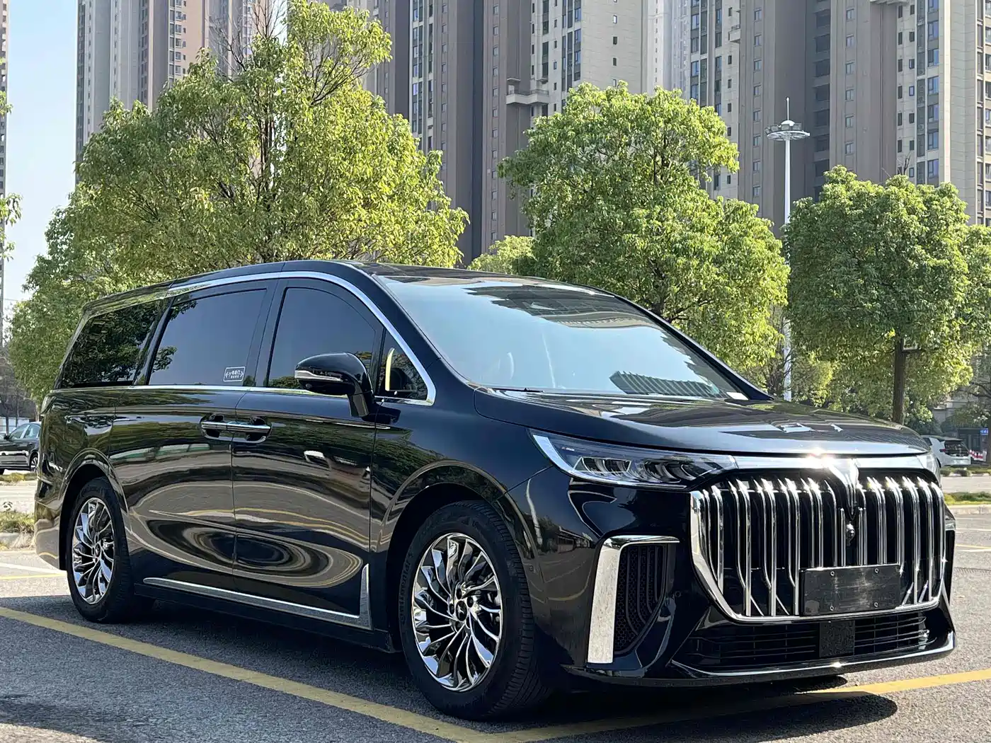 Voyah Auto Voyah Dreamer 2022 Low-carbon Dream+Smart Package фото 2