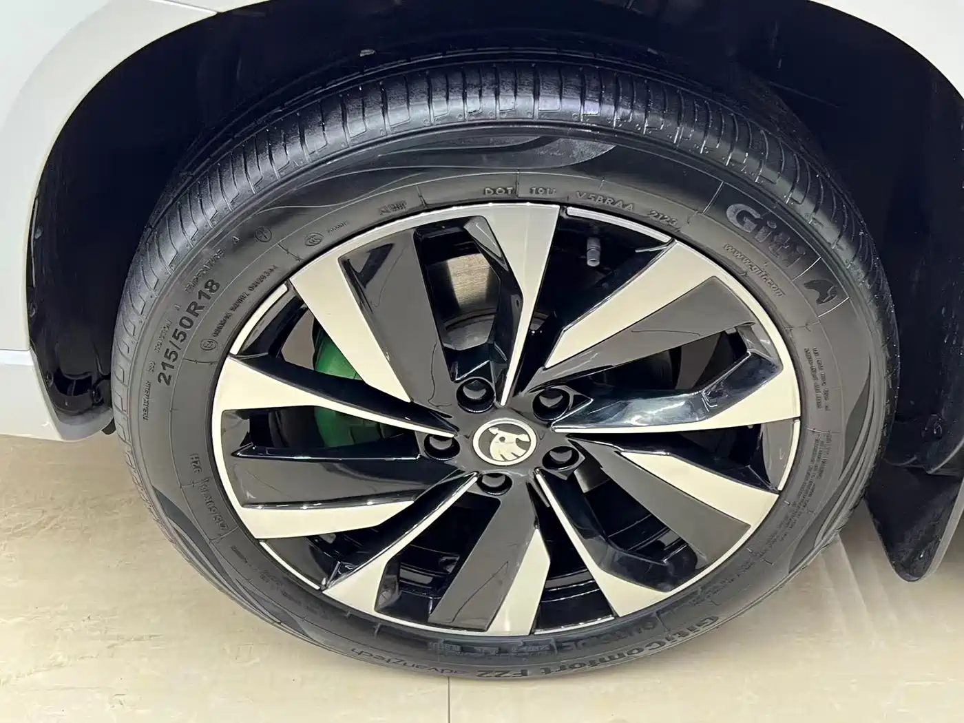 Škoda Karoq 2023 TSI280 Luxury Edition фото 19