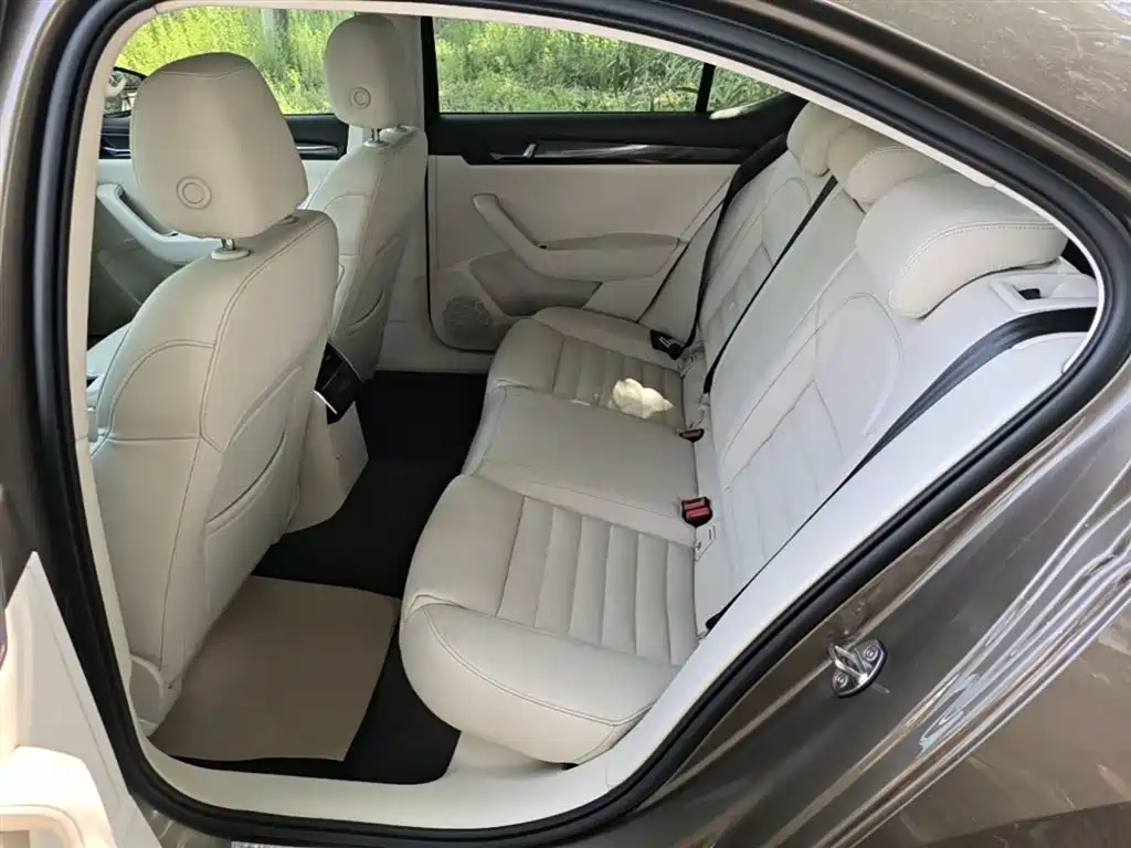 Škoda Superb 2016 TSI330 DSG Smart Edition фото 17