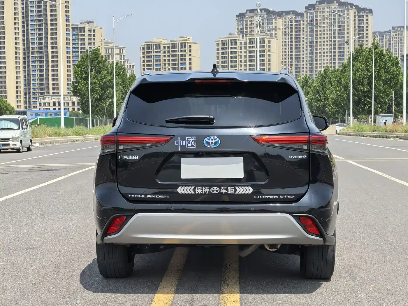 Toyota Highlander 2022 Dual Engine 2.5L 4WD Supreme Edition 7-Seater фото 12