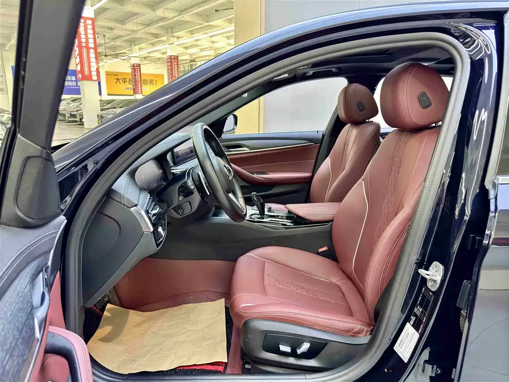 BMW 5 Series 2021 530Li Leading M Sport Package фото 5