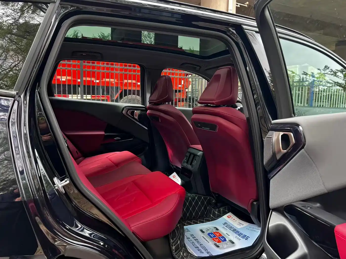 BMW X3 2026 xDrive30L Leading Trim M Sport Shadowline Package фото 10