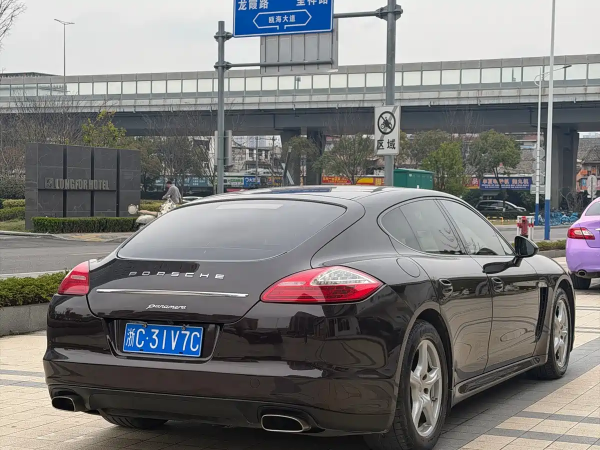 Porsche Panamera 2010 Panamera 3.6L фото 9