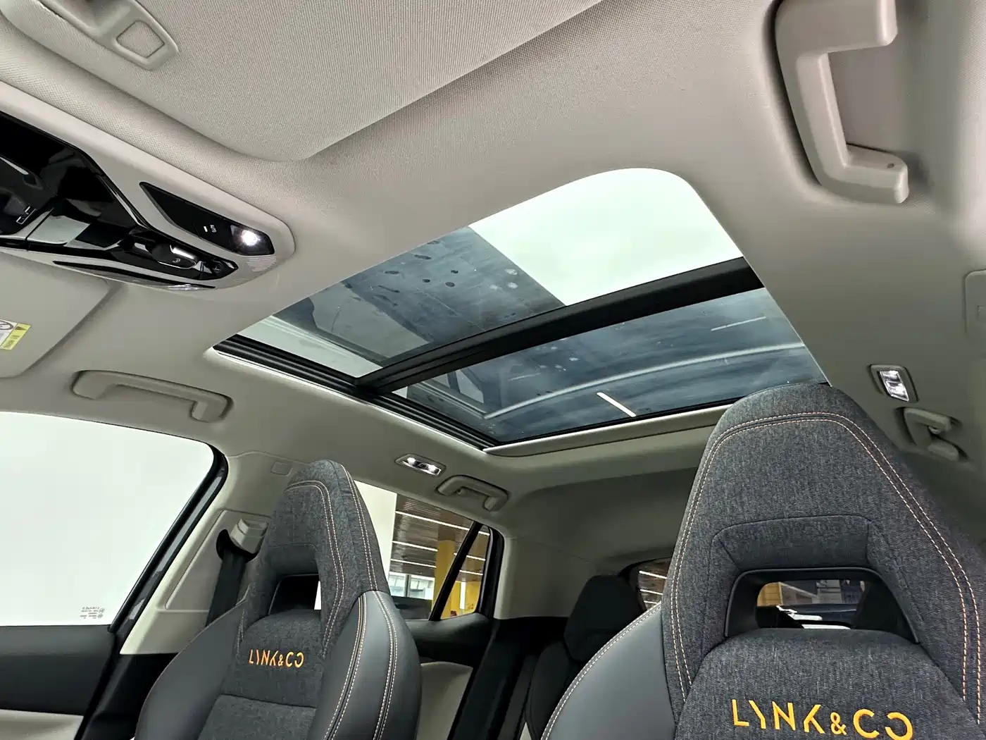 Lynk & Co 06 EM-P 2022 PHEV 84KM Range Pro фото 22