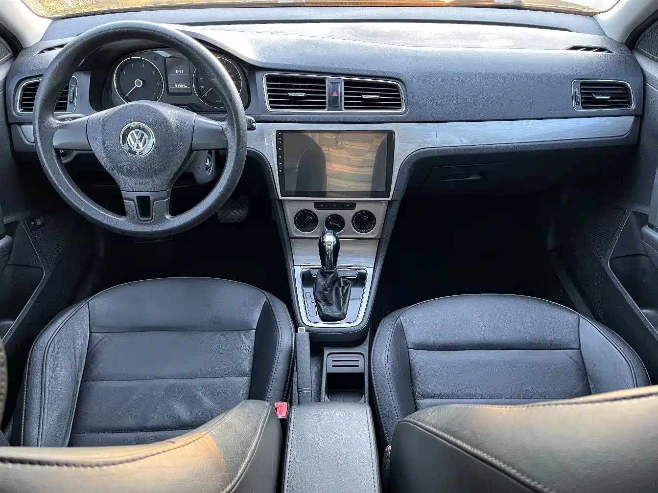 Volkswagen Lavida 2013 1.6L Automatic Luxury Edition фото 10