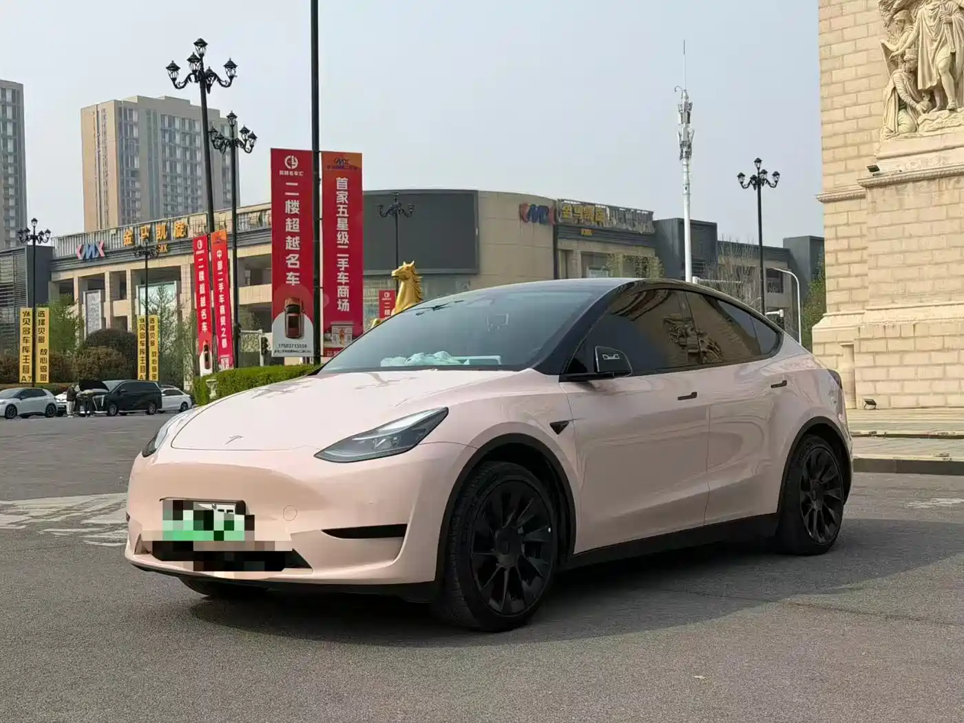 TESLA MODEL Y
