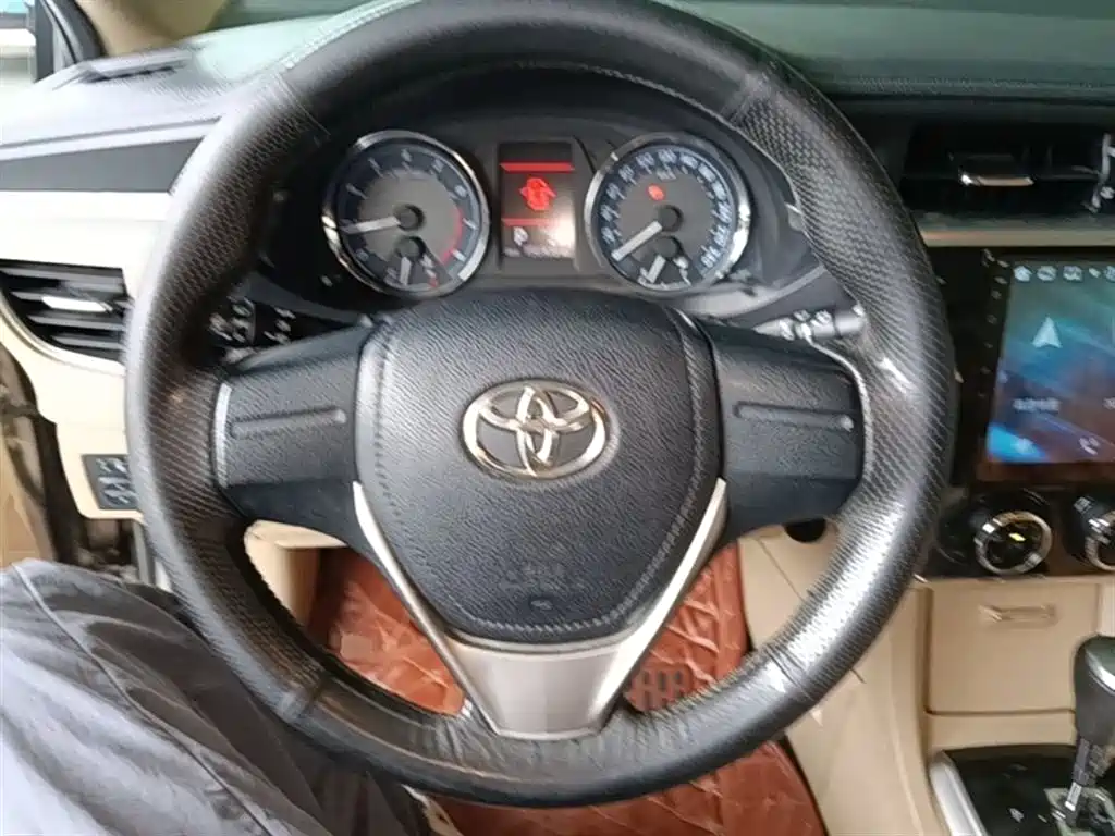 Toyota Corolla 2014 1.6L CVT GL-i фото 11
