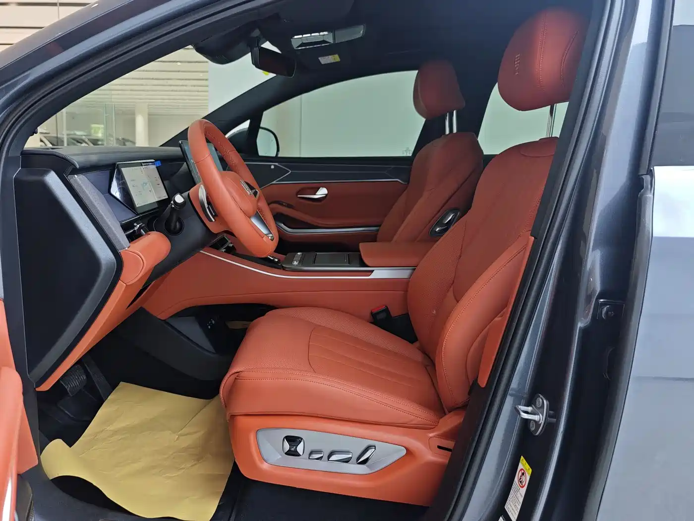 BYD Tang L 2025 DM 175KM Drone Player Edition фото 5