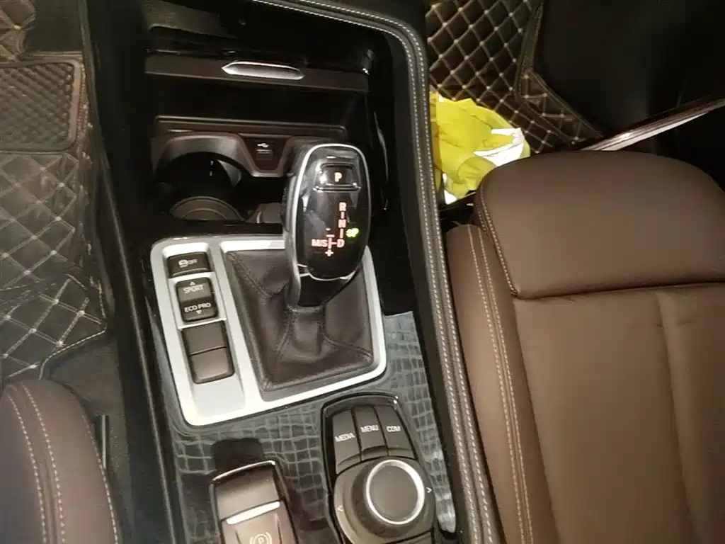BMW 1 Series 2020 Model 120i M Sport Package фото 10