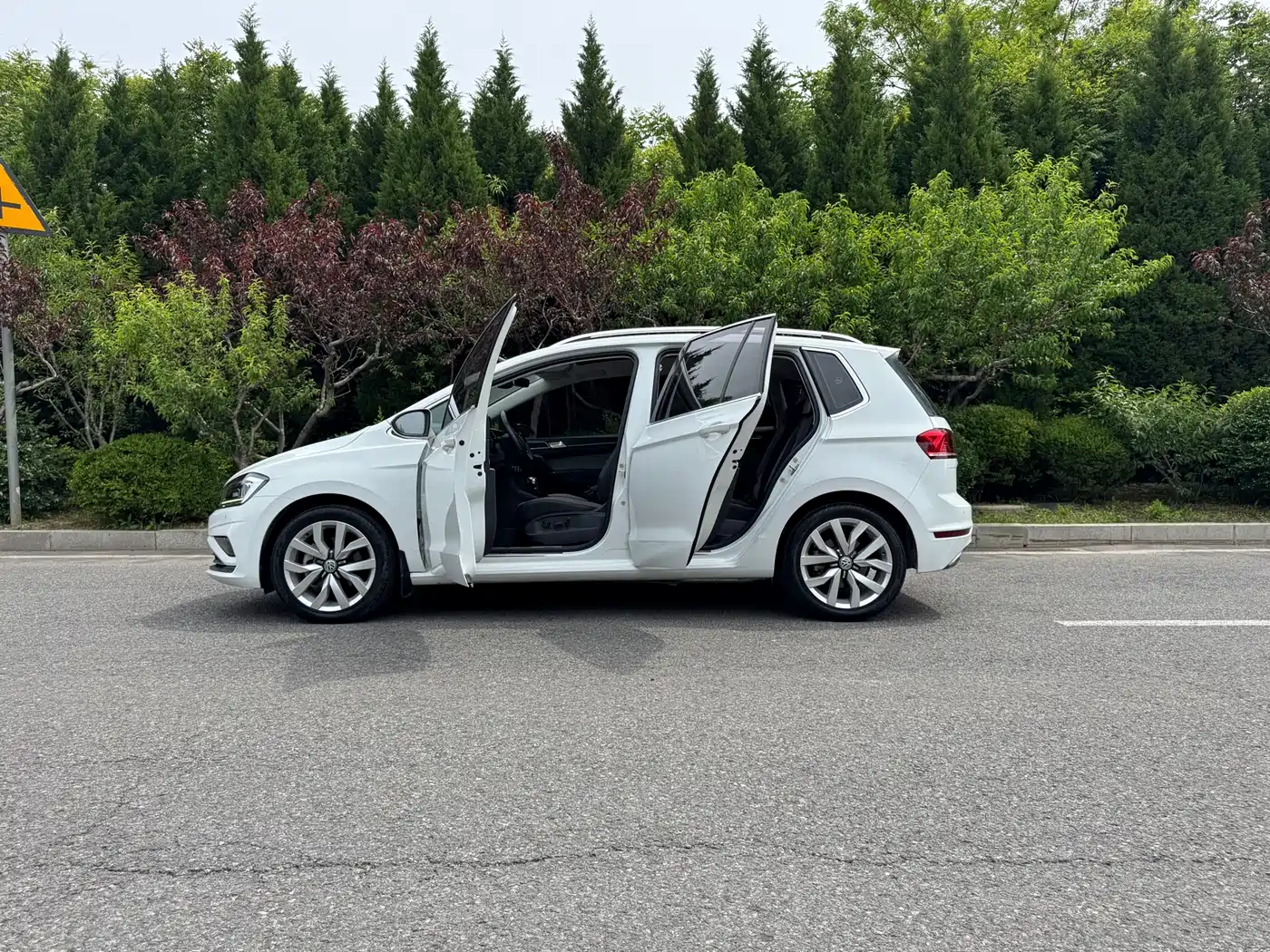 Volkswagen Golf Sportsvan 2019 280TSI Automatic Voyager China V фото 5