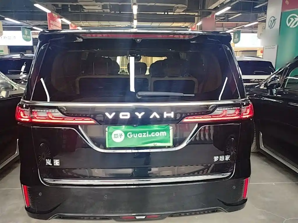 Voyah Auto Voyah Dreamer 2025 Model PHEV 4WD Premium QianKun Edition фото 6