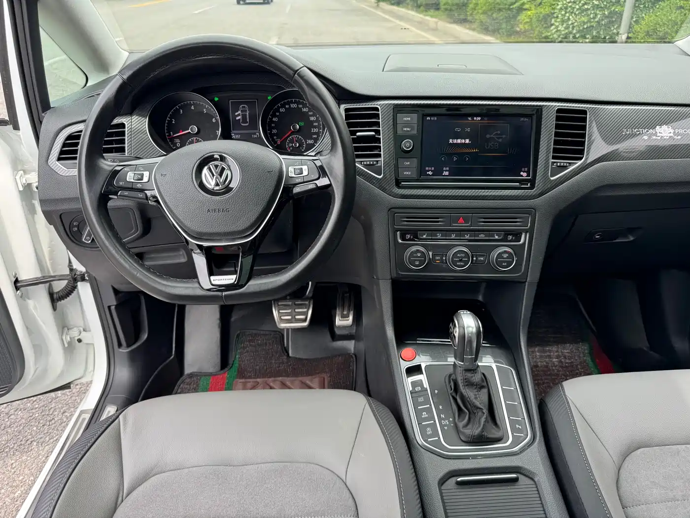 Volkswagen Golf Sportsvan 2019 280TSI Automatic Voyager China V фото 11