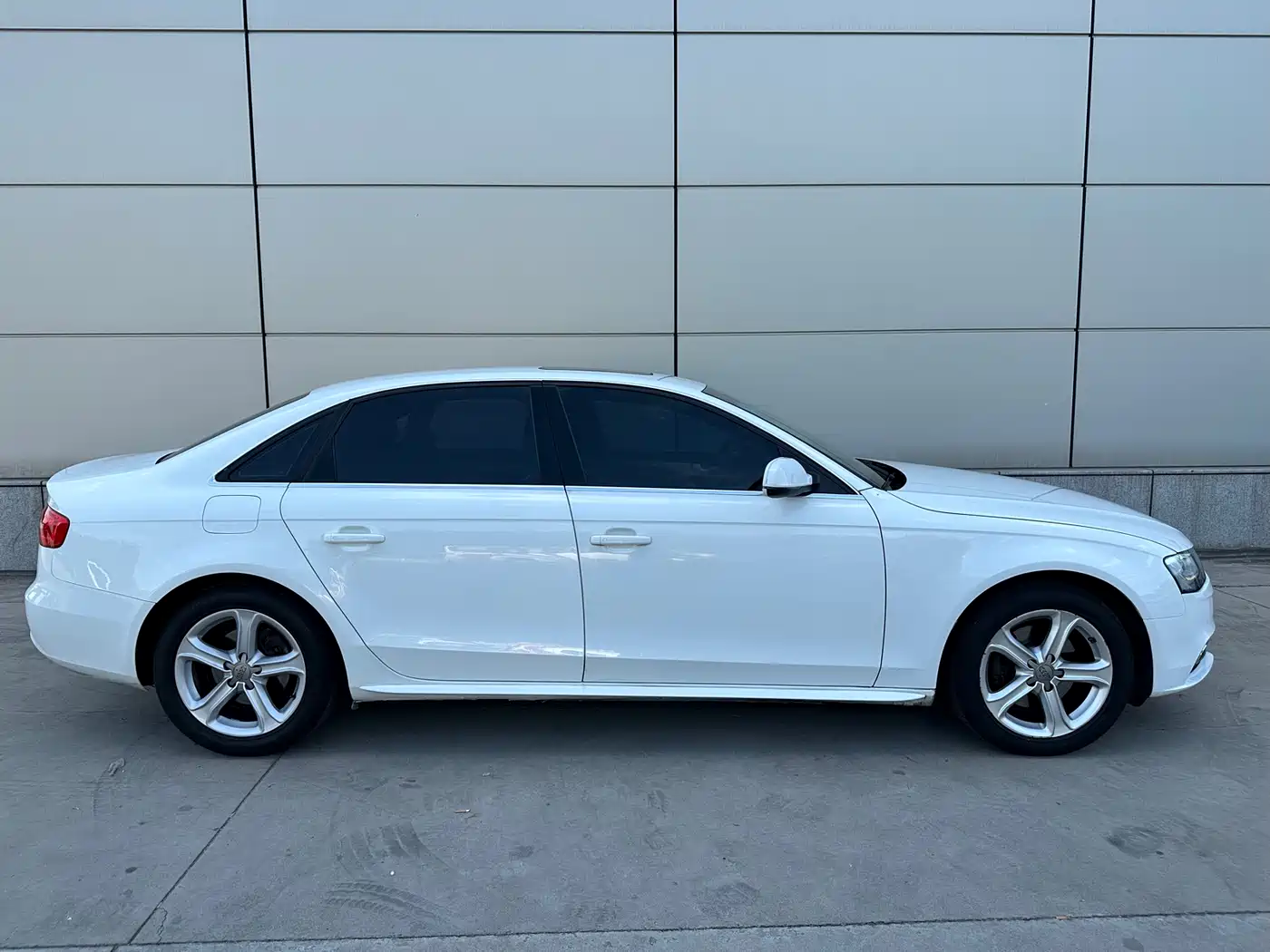 Audi A4L 2015 35 TFSI Auto Standard фото 8