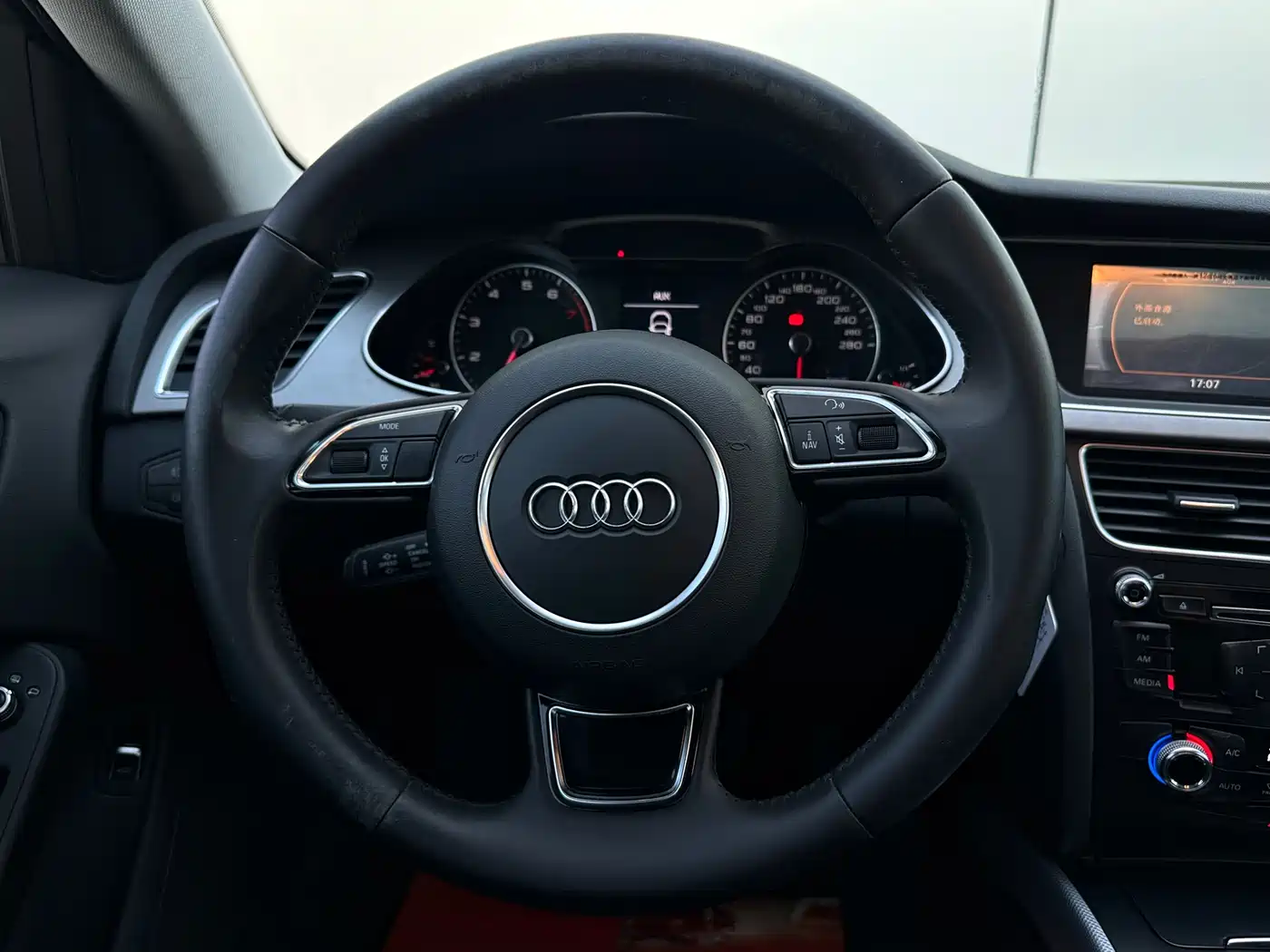 Audi A4L 2015 35 TFSI Auto Standard фото 13