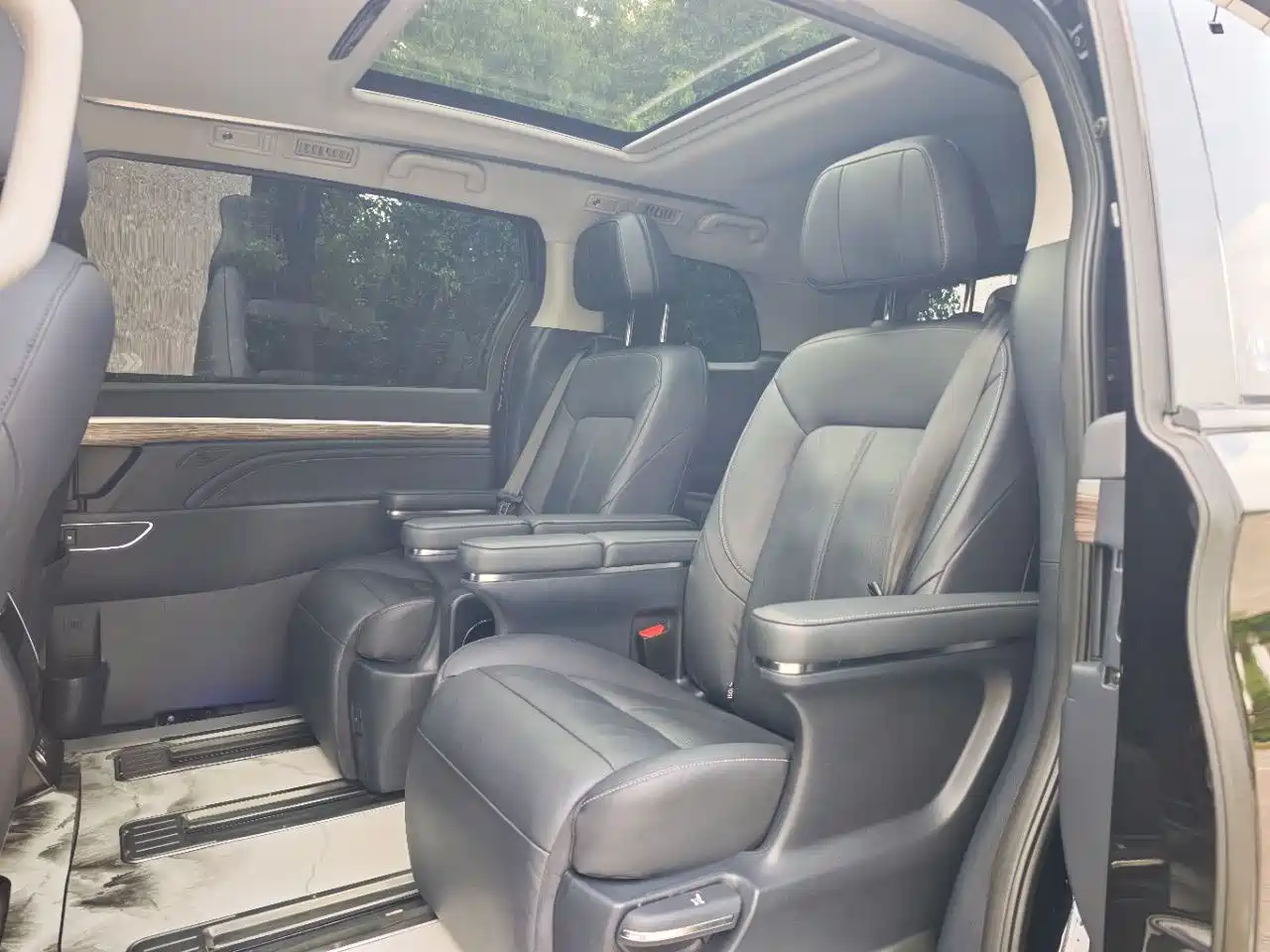 GAC Trumpchi Trumpchi M8 2021 Master Series 390T Prestige Edition фото 9