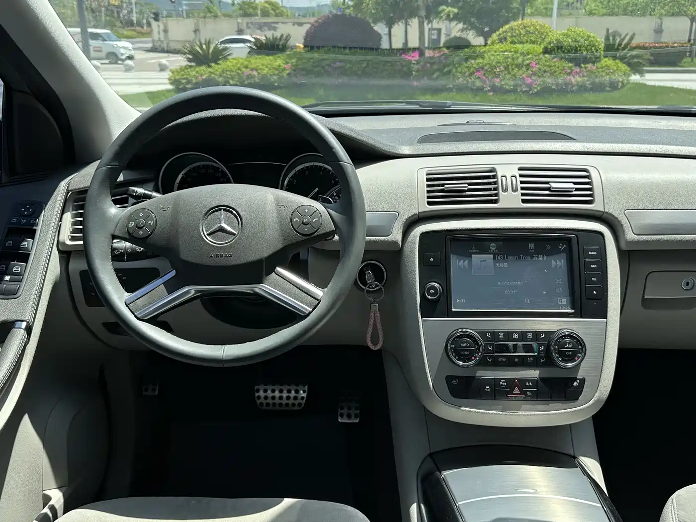 Mercedes-Benz R-Class 2014 R 320 4MATIC Business фото 13