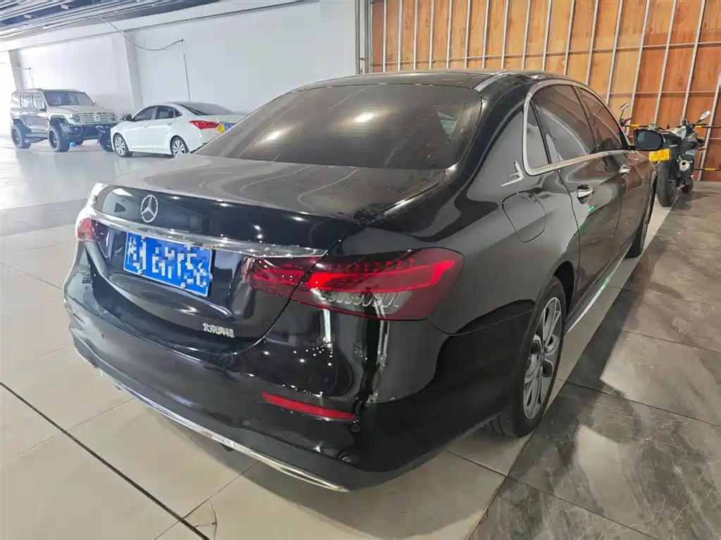 Mercedes-Benz E-Class 2023 E 300 L Sport Luxury фото 3