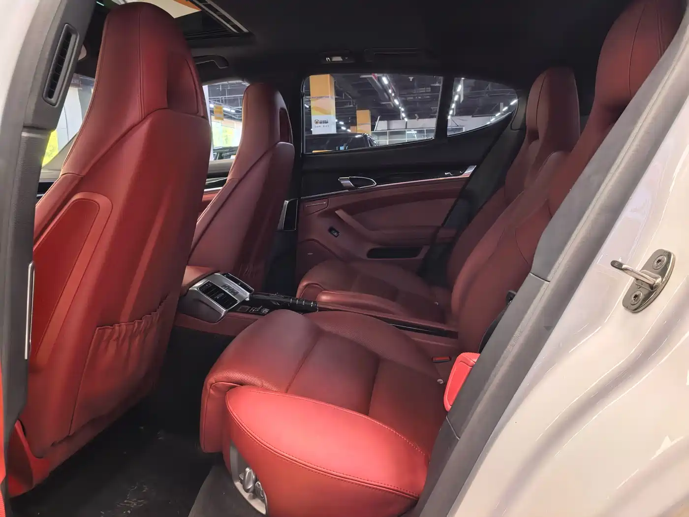 Porsche Panamera 2016 Panamera 4 Edition 3.0T фото 14