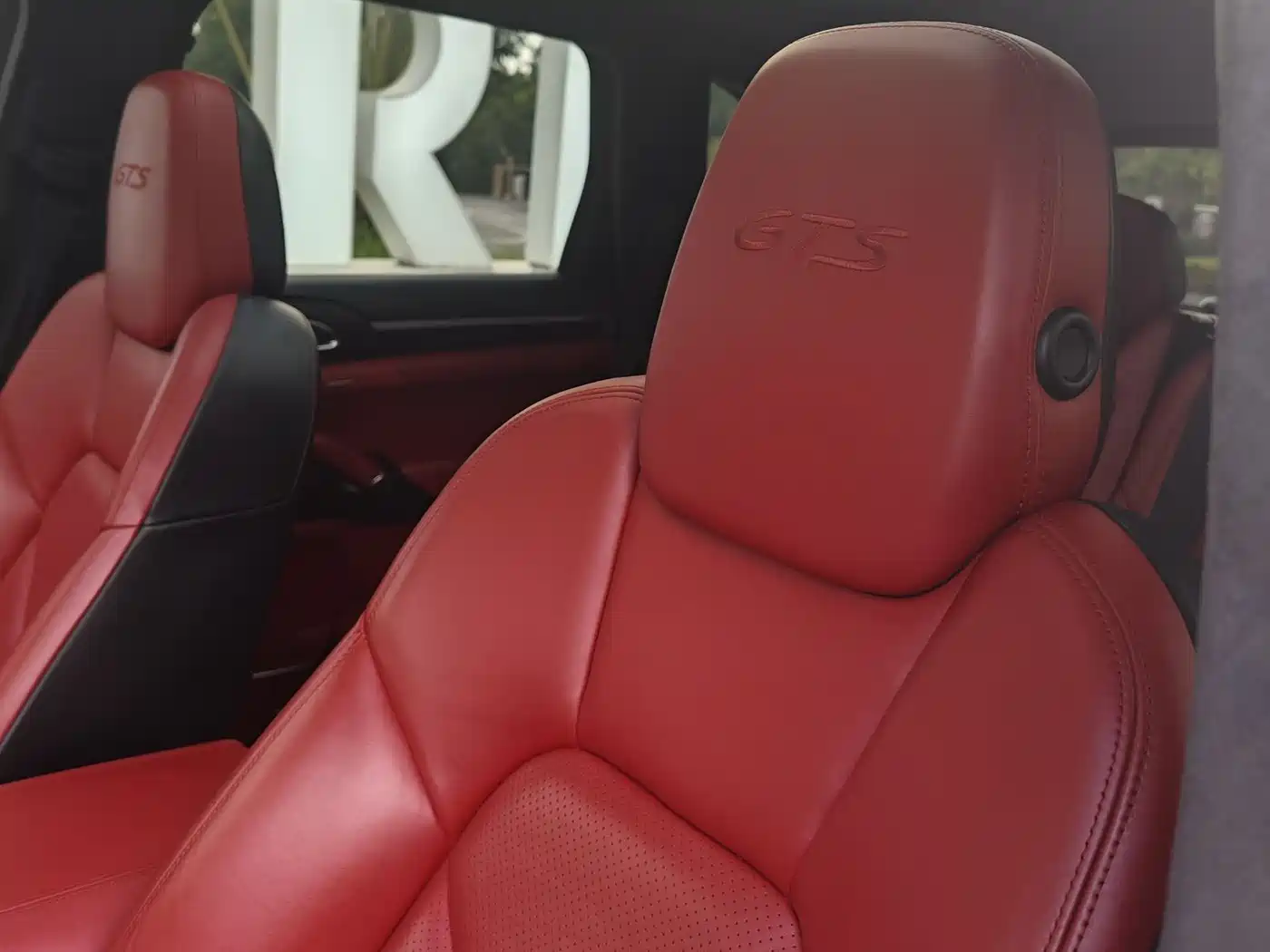 Porsche Cayenne 2016 Cayenne GTS 3.6T фото 12