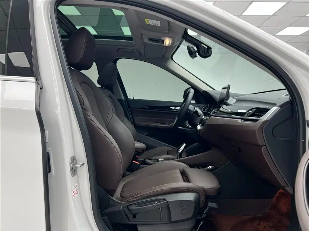 BMW X1 2022 sDrive20Li Premium фото 21