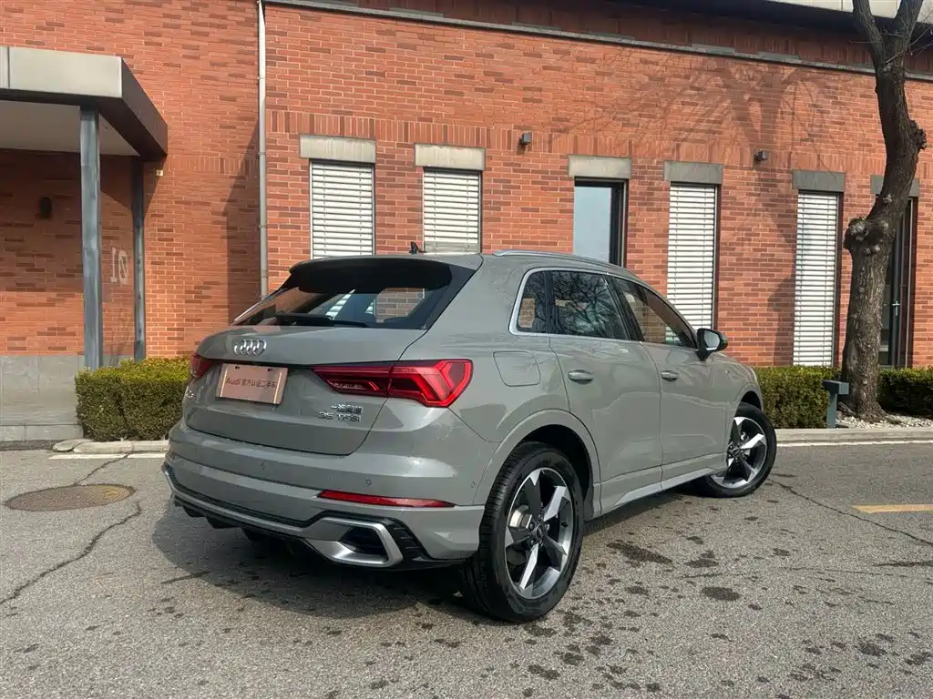 Audi Q3 2024 35 TFSI Fashion Sport фото 4