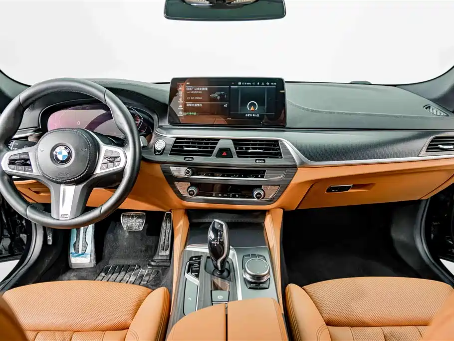 BMW 5 Series (Import) 2022 Facelift 525i M Sport Package фото 10