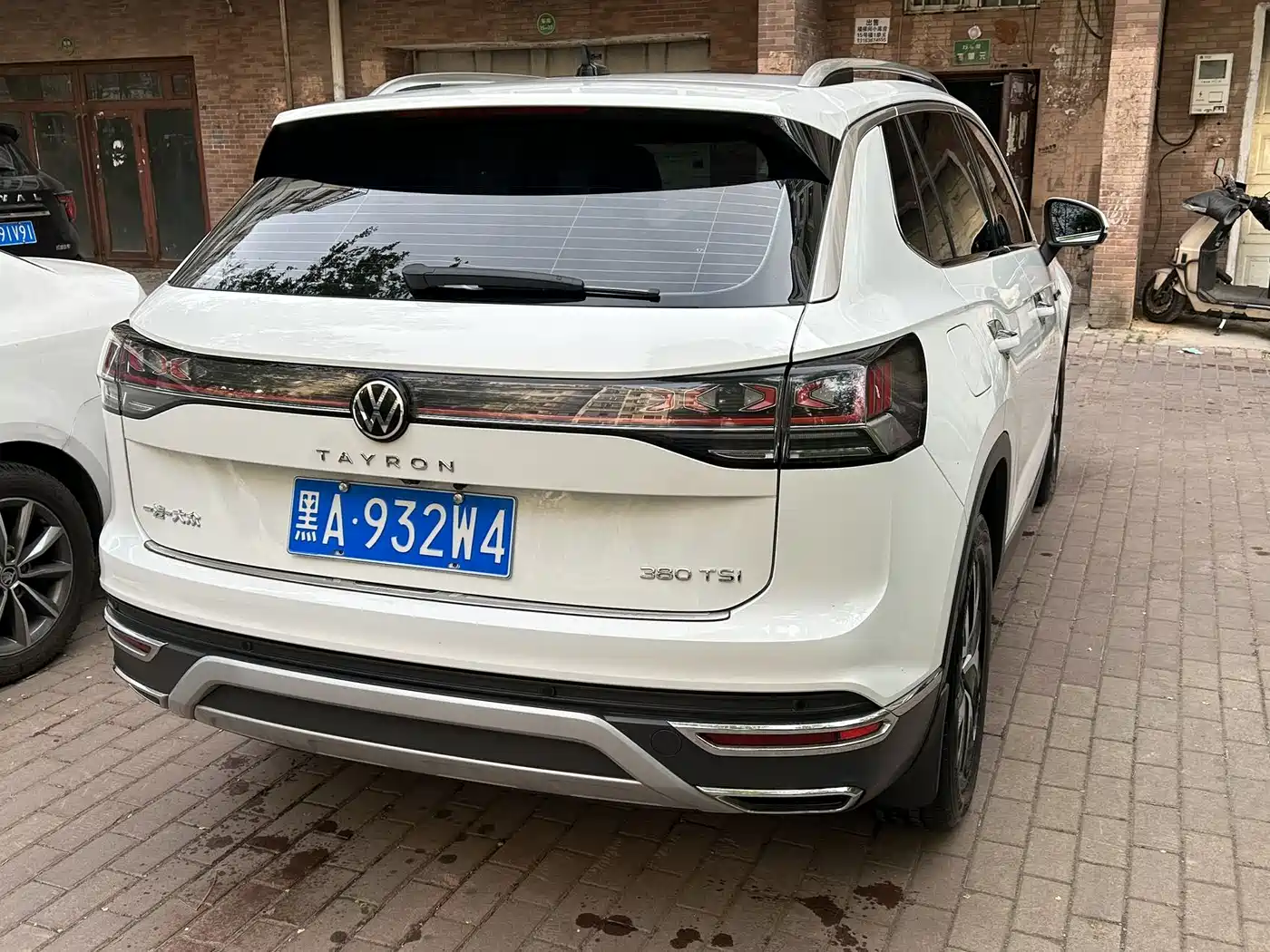 Volkswagen Tayron 2023 330TSI 2WD Luxury Plus Advanced Edition фото 4