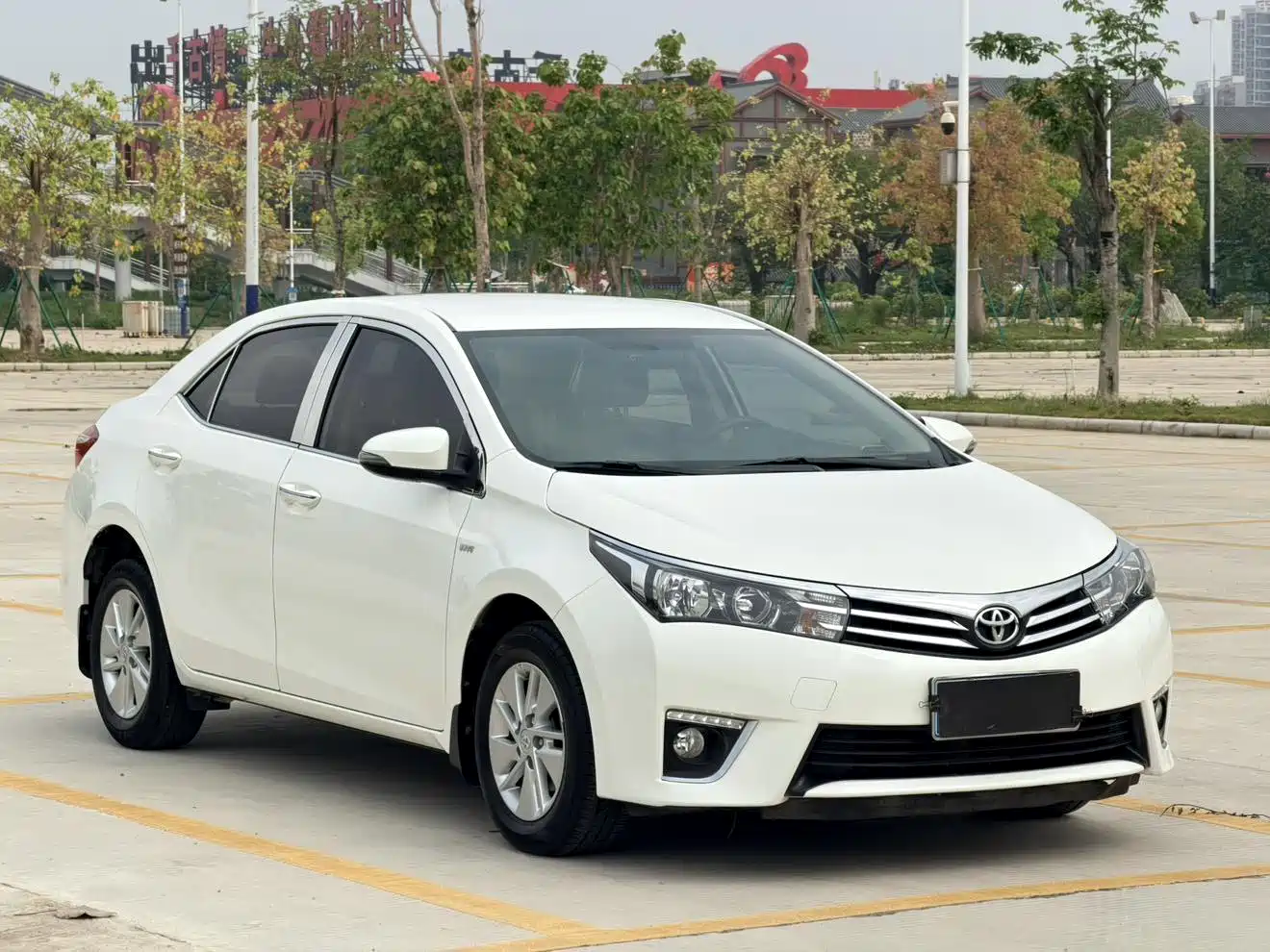 Toyota Corolla 2017 1.6L CVT GL фото 2